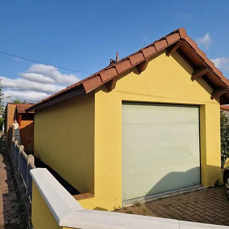 Privee Avec Jardin Homestay